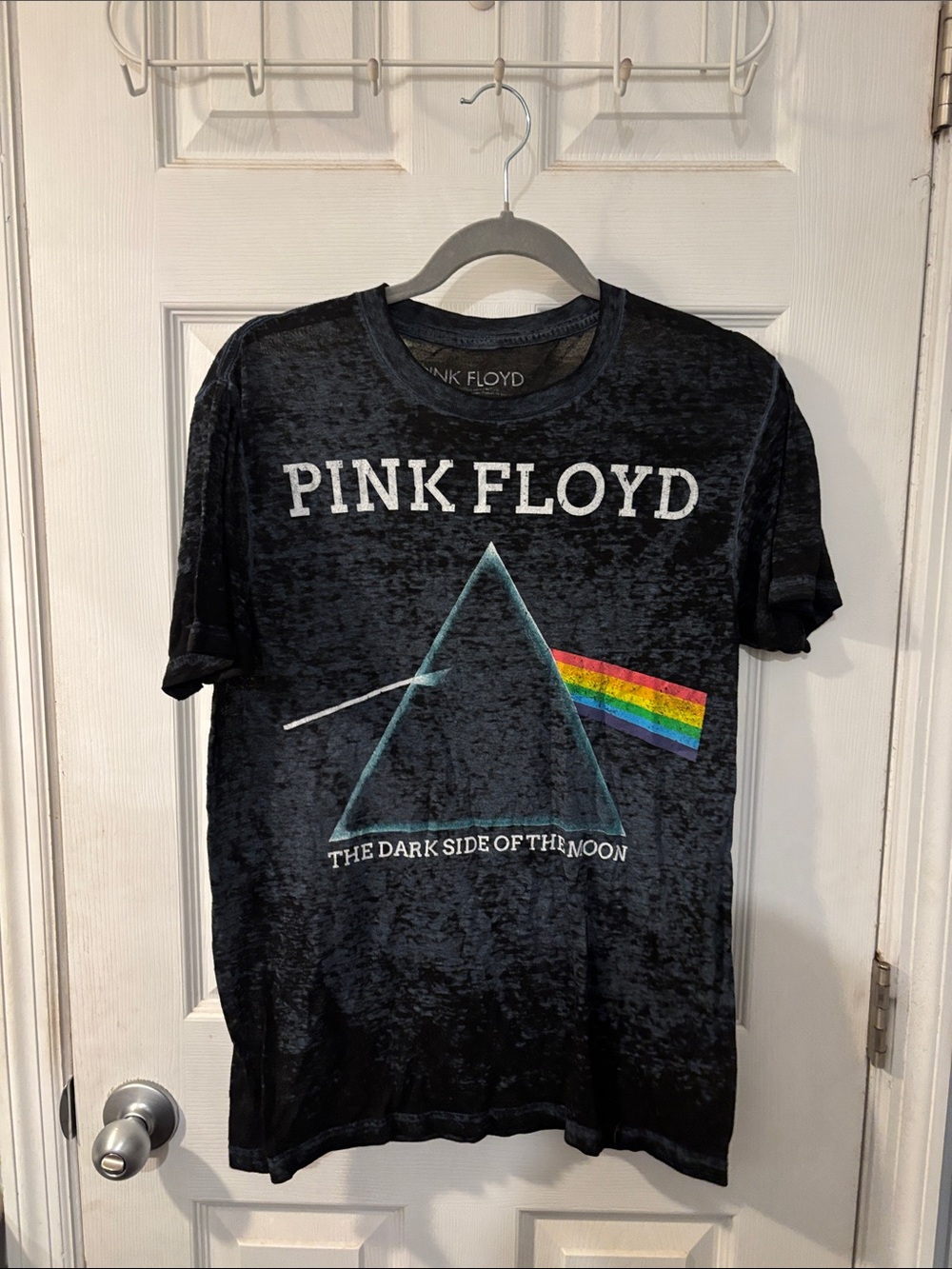 Vintage Pink Floyd Black Graphic Tee with Rainbow Prism Print